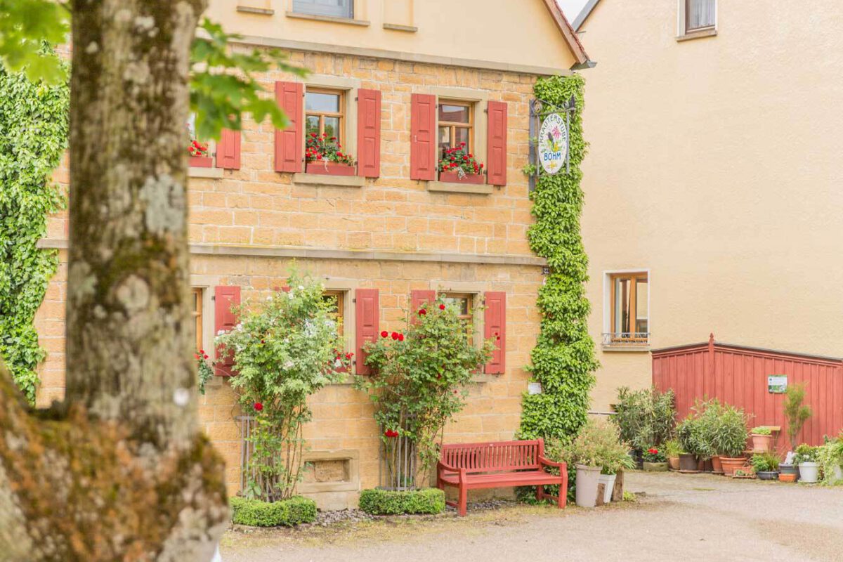 Sanierung eines Sandsteinbaus in Schwebheim